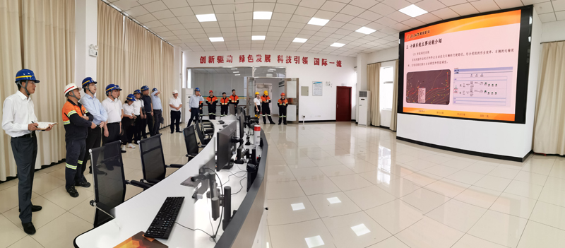 參觀紫金山銅礦車調控制室 (1).jpg