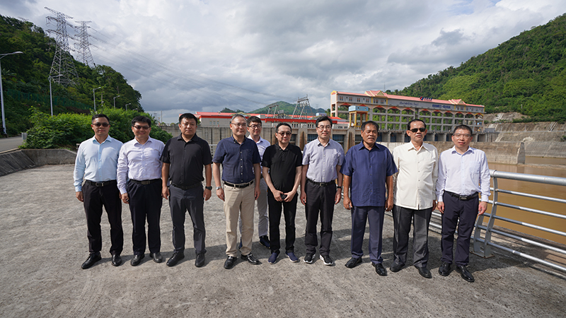一級水電站合影.JPG