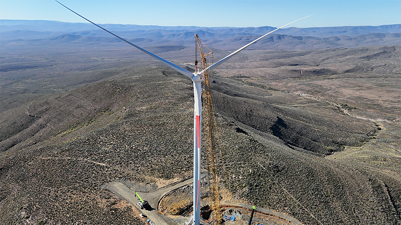 附件4 風機吊裝過程圖片.png